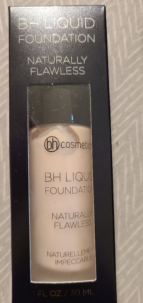 BH Cosmetics 201 Ivory Foundation